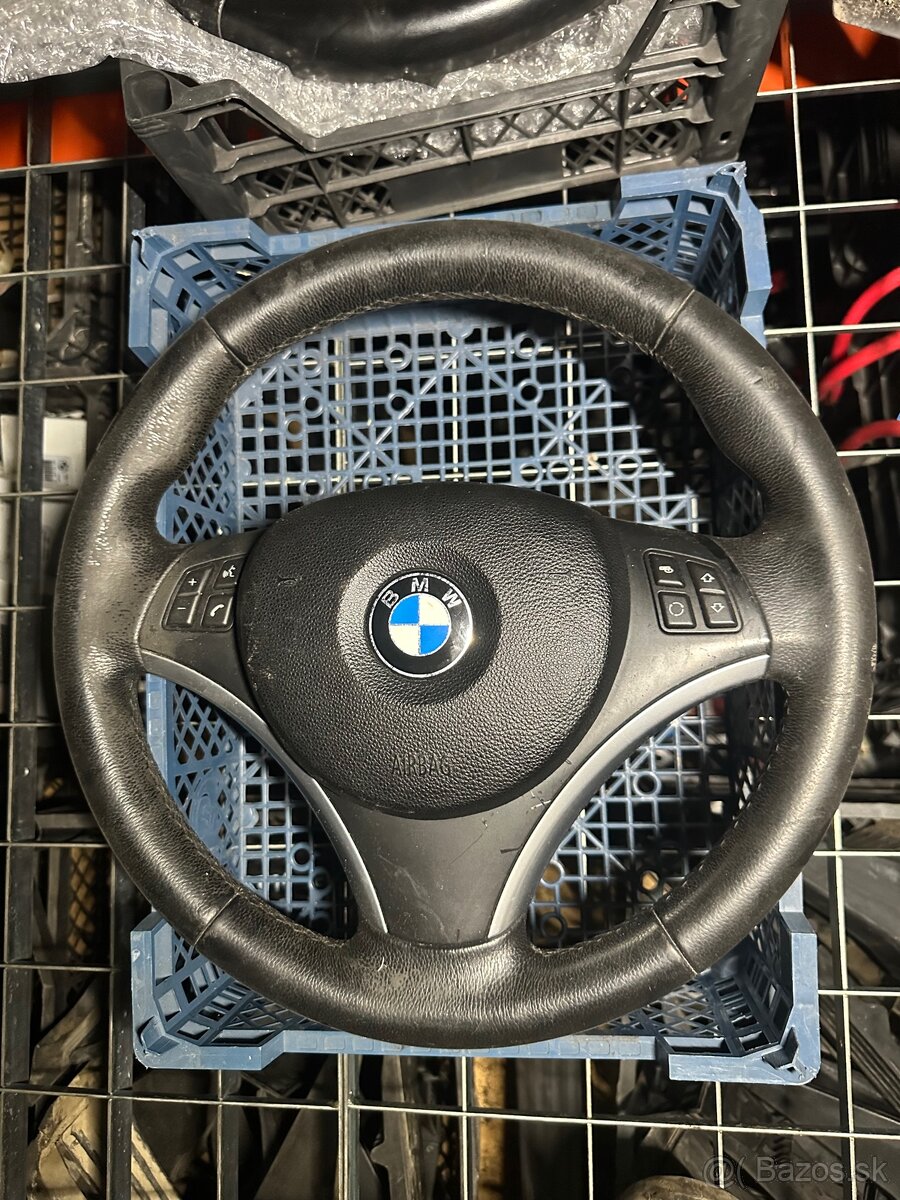 BMW E90 E91 E92 E93 M paket a šport volanty - 2