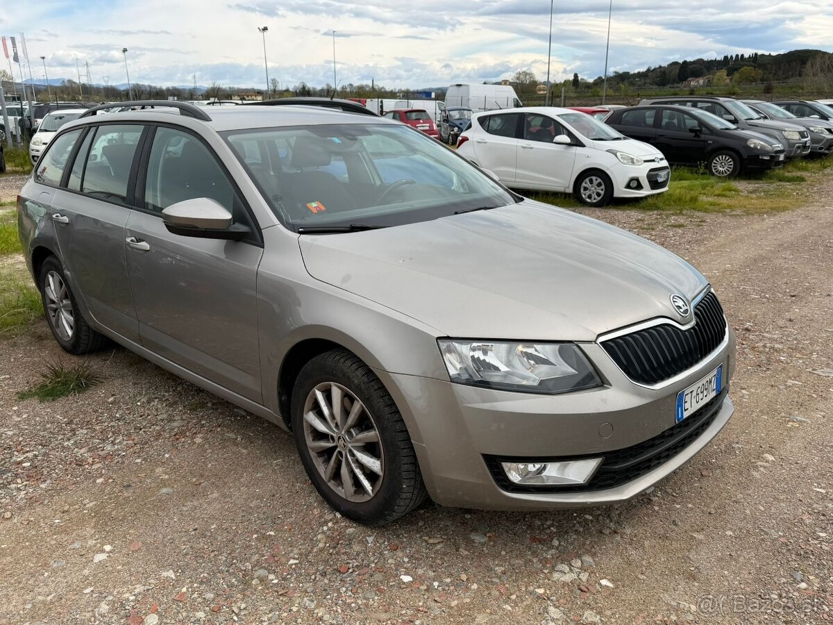 ŠKODA OCTAVIA COMBI 1.6 TDI - 2