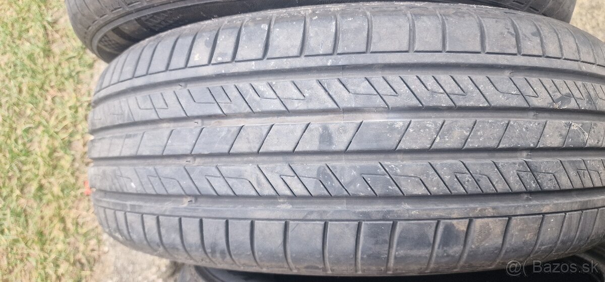 215/60 R16 kumho - 2