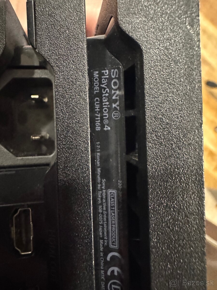 Playstation 4 Pro 1TB - 2