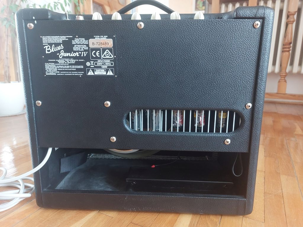 Fender Blues Junior IV s Celestion V30 - 2