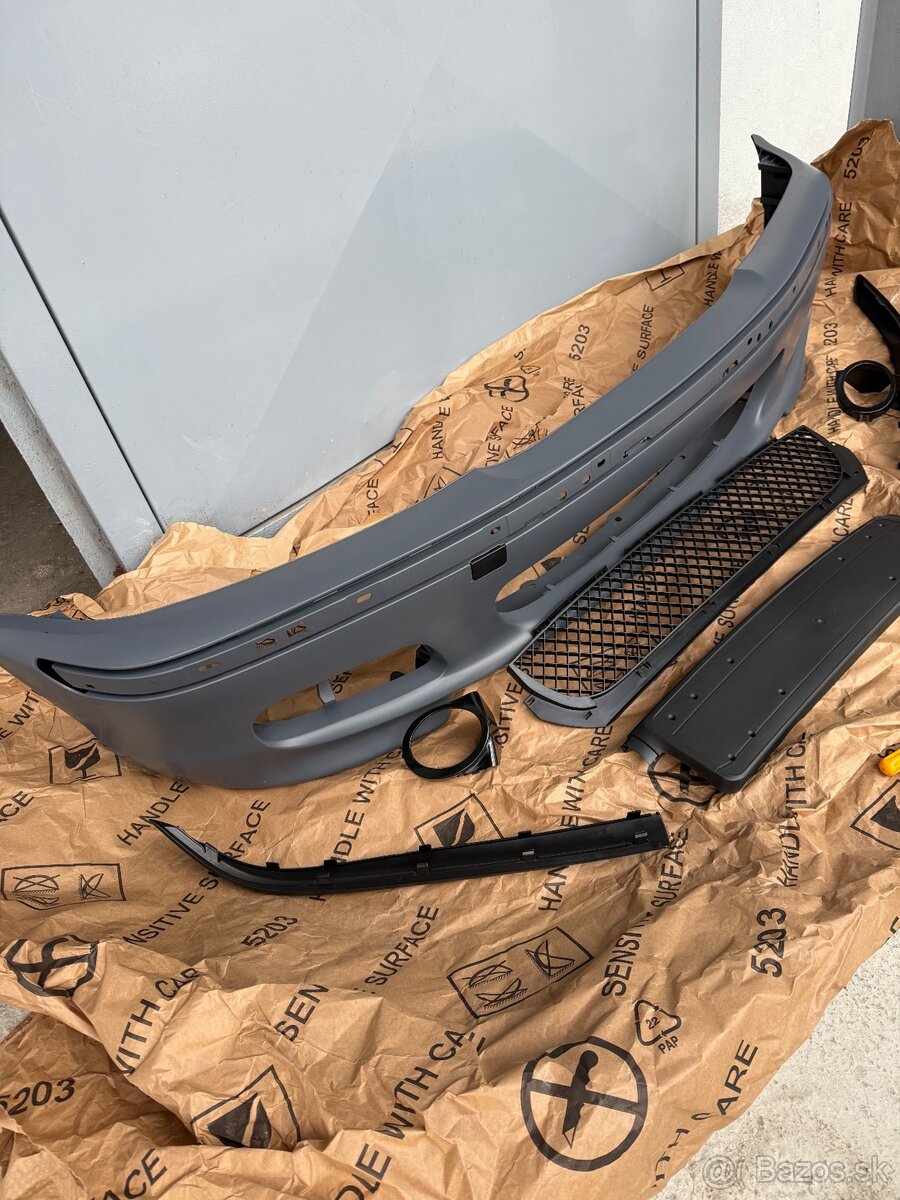 Predny naraznik pre BMW E46 M Paket - 2