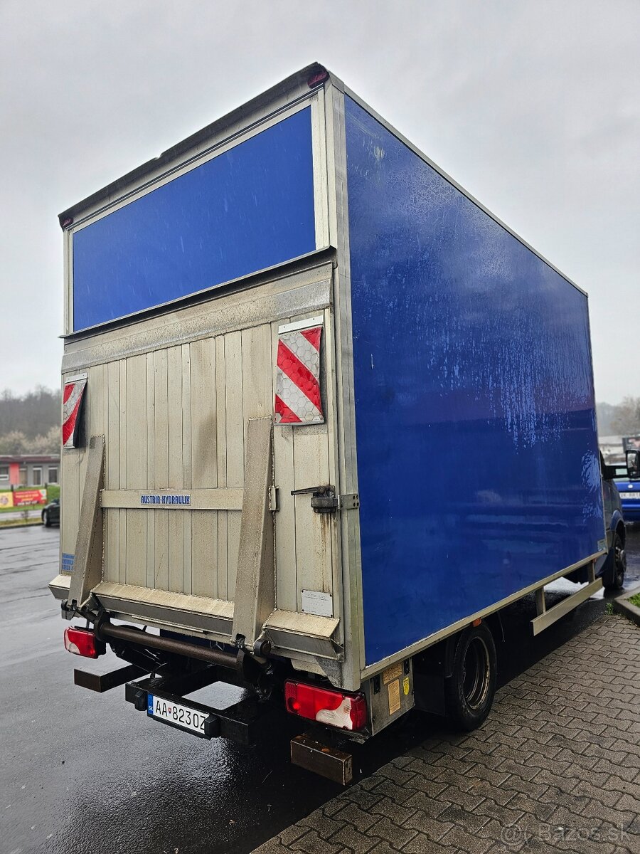 Mercedes Benz-Sprinter - 2