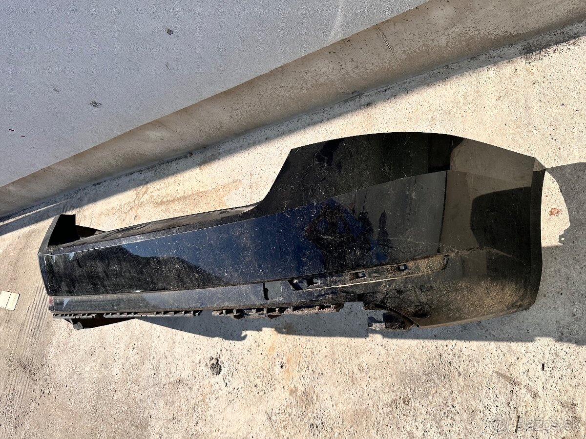 ŠKODA OCTAVIA 3 COMBI lift ZADNY NARAZNIK - 2