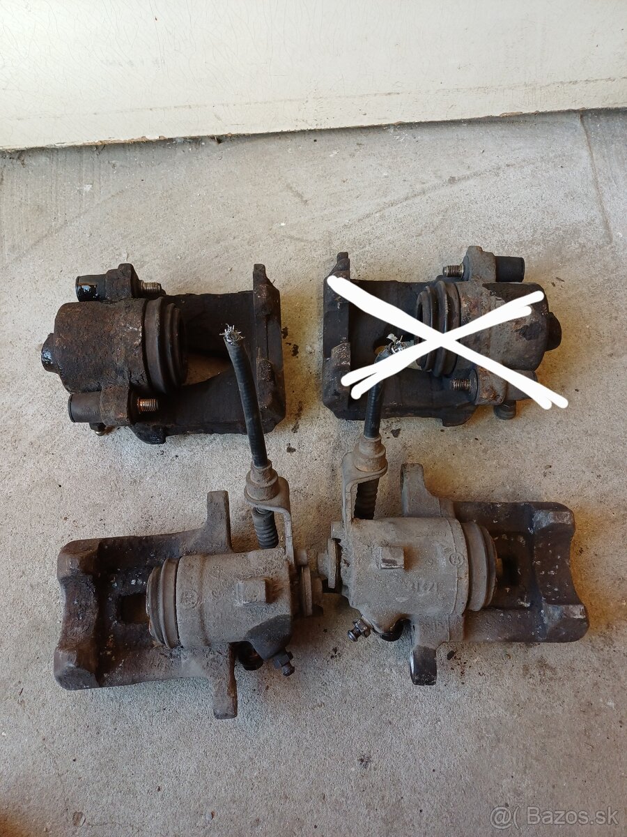 Brzdové strmene Golf 4 / Bora - 2