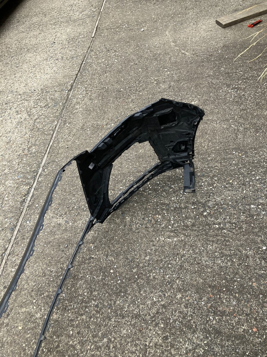 predni naraznik audi q7 20-24 s-line cerny 6pdc - 2