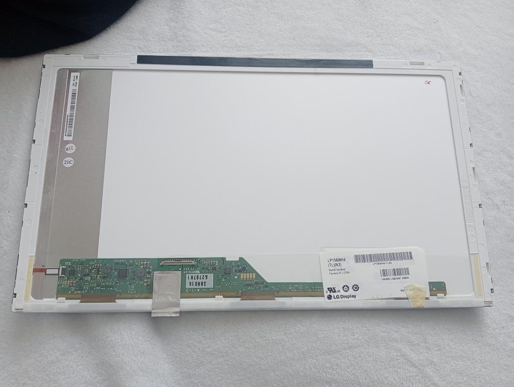 predám 15,6" displej z notebooku , 40pin ,, LP156WH4 - 2
