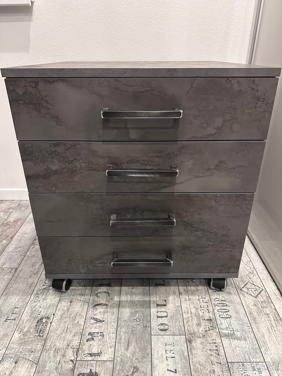 Posúvny kontajner/ Skrinka - 2