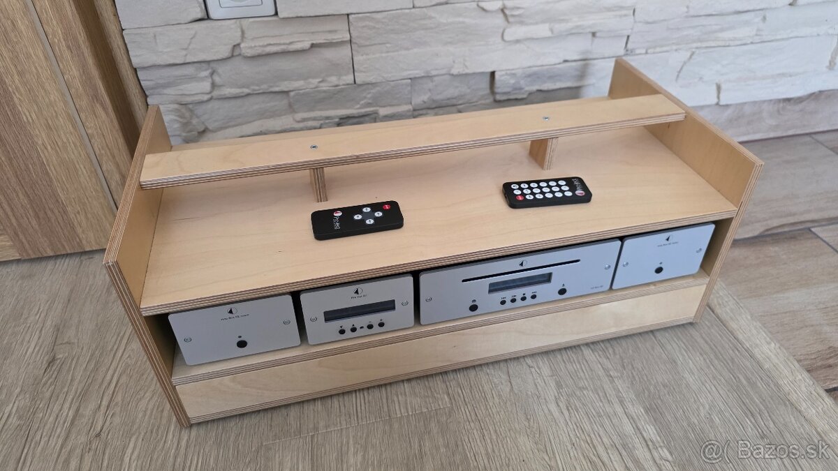 🔊 HiFi zostava Pro-Ject + rack - 2