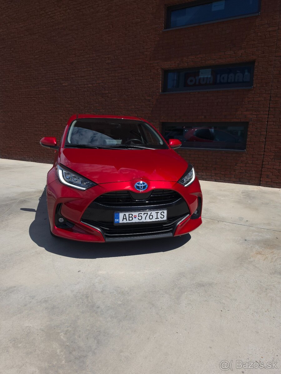 Toyota Yaris 1.5 Hybrid e-CVT - 2