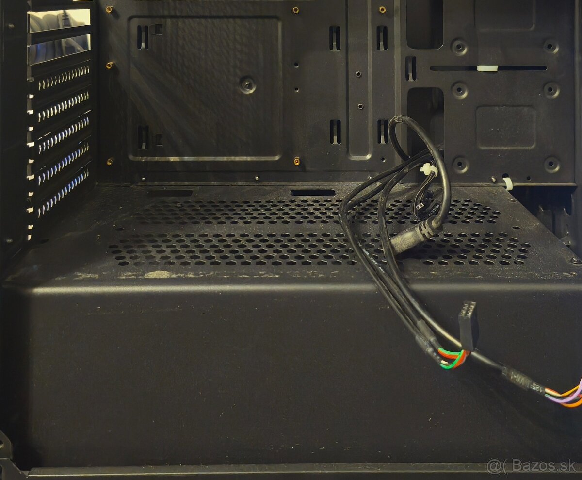 Predam PC skrinku so zdrojom a mechanikou plus ventilator - 2