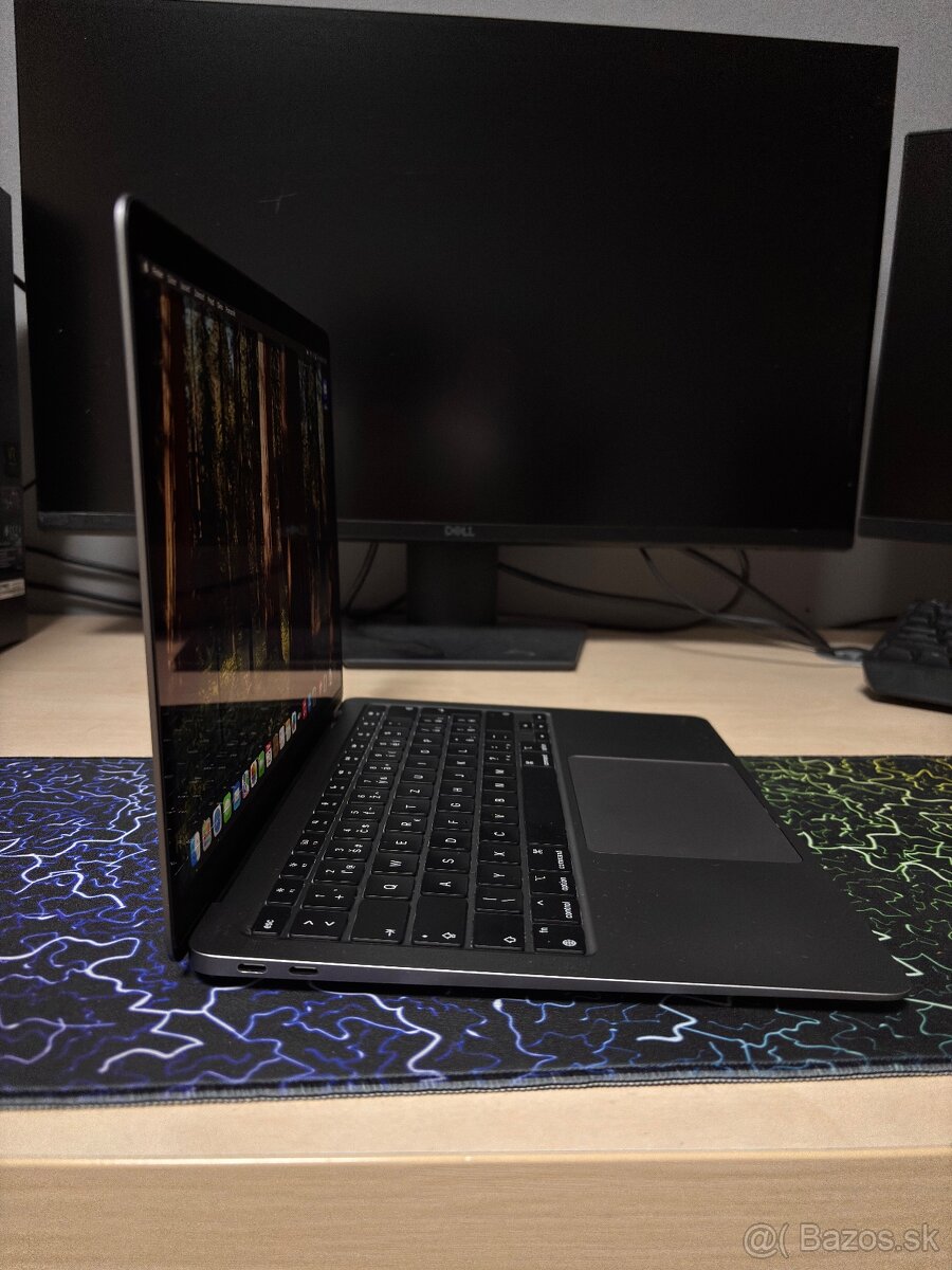 Predám MacBook Air 13.3 256GB - 2