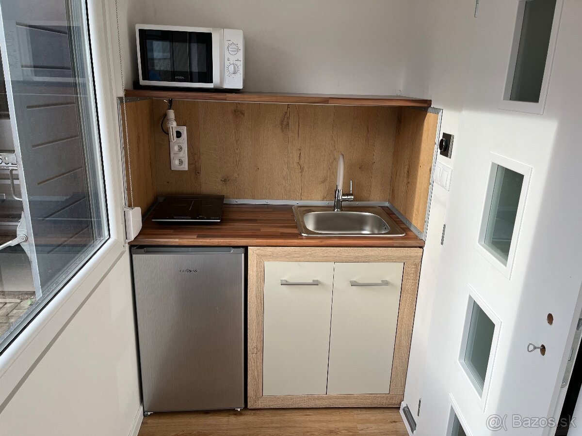 Predam novu unimobunku - 2