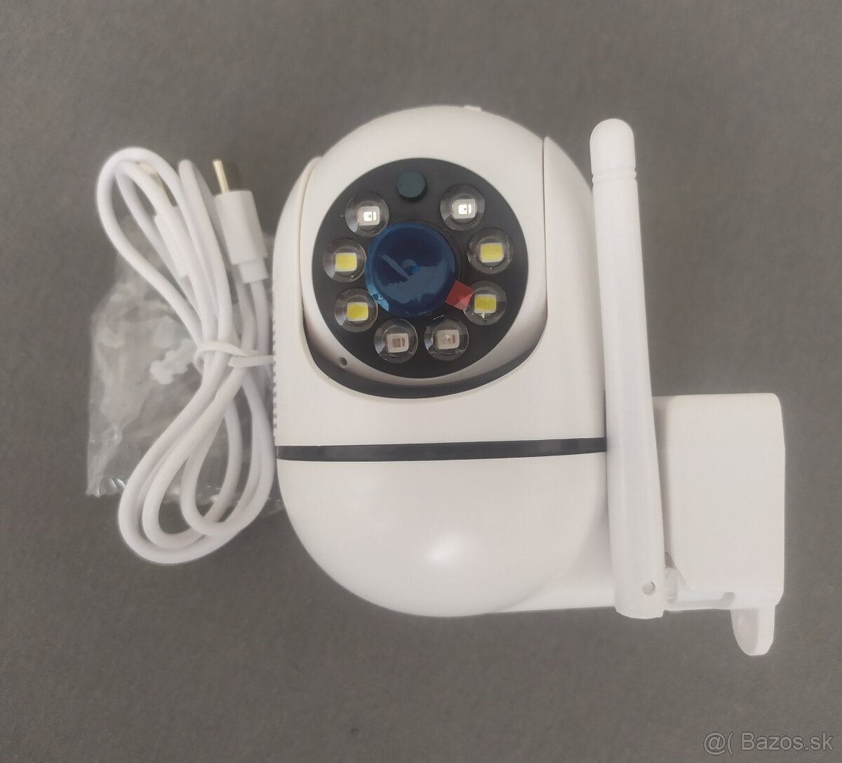 Bezpečnostná WIFI kamera + 64GB SD karta - 2