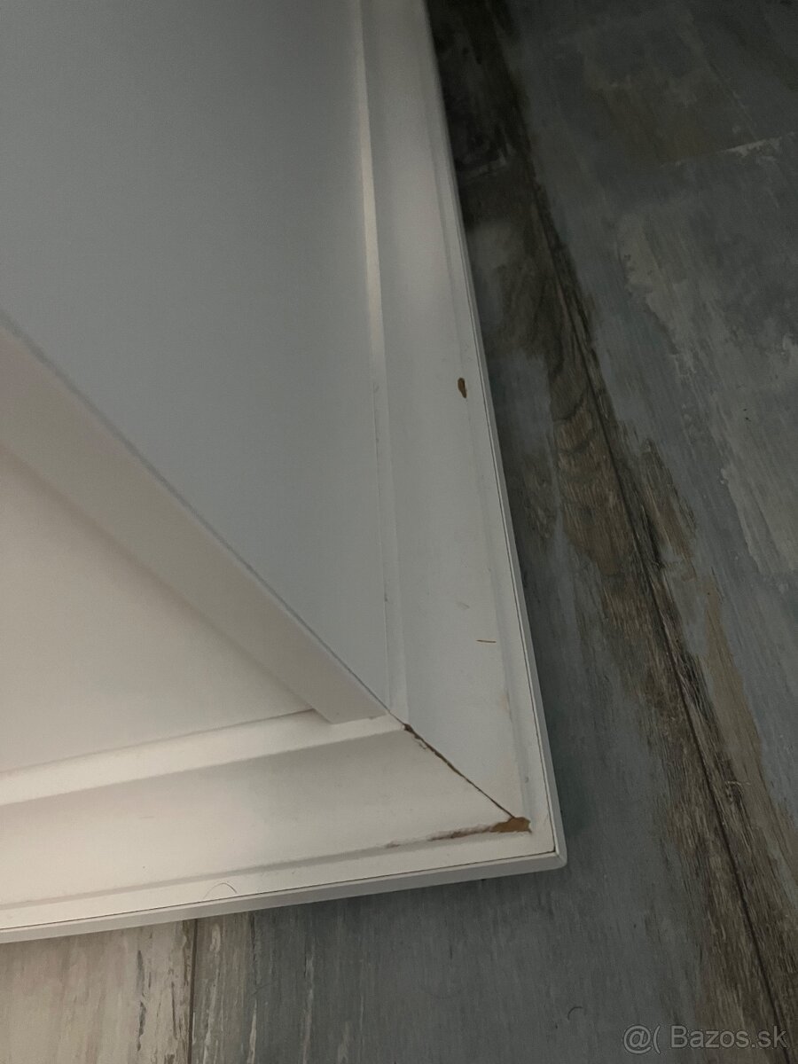 kancelársky stôl - 2