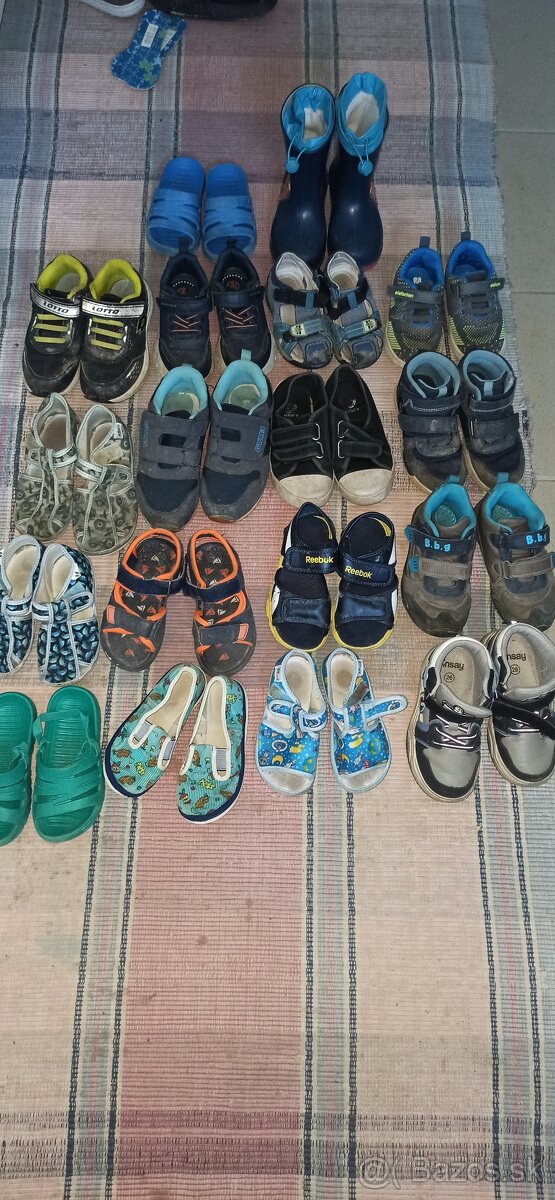 Balík oblečenia a topánok - 2