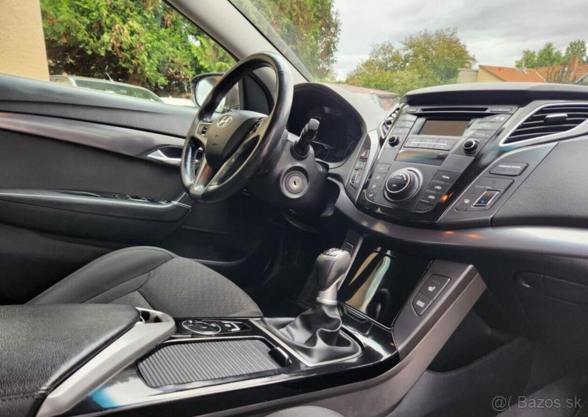 Hyundai i40 1.7-NOVÁ SPOJKA-AUT.KLIMA - 2