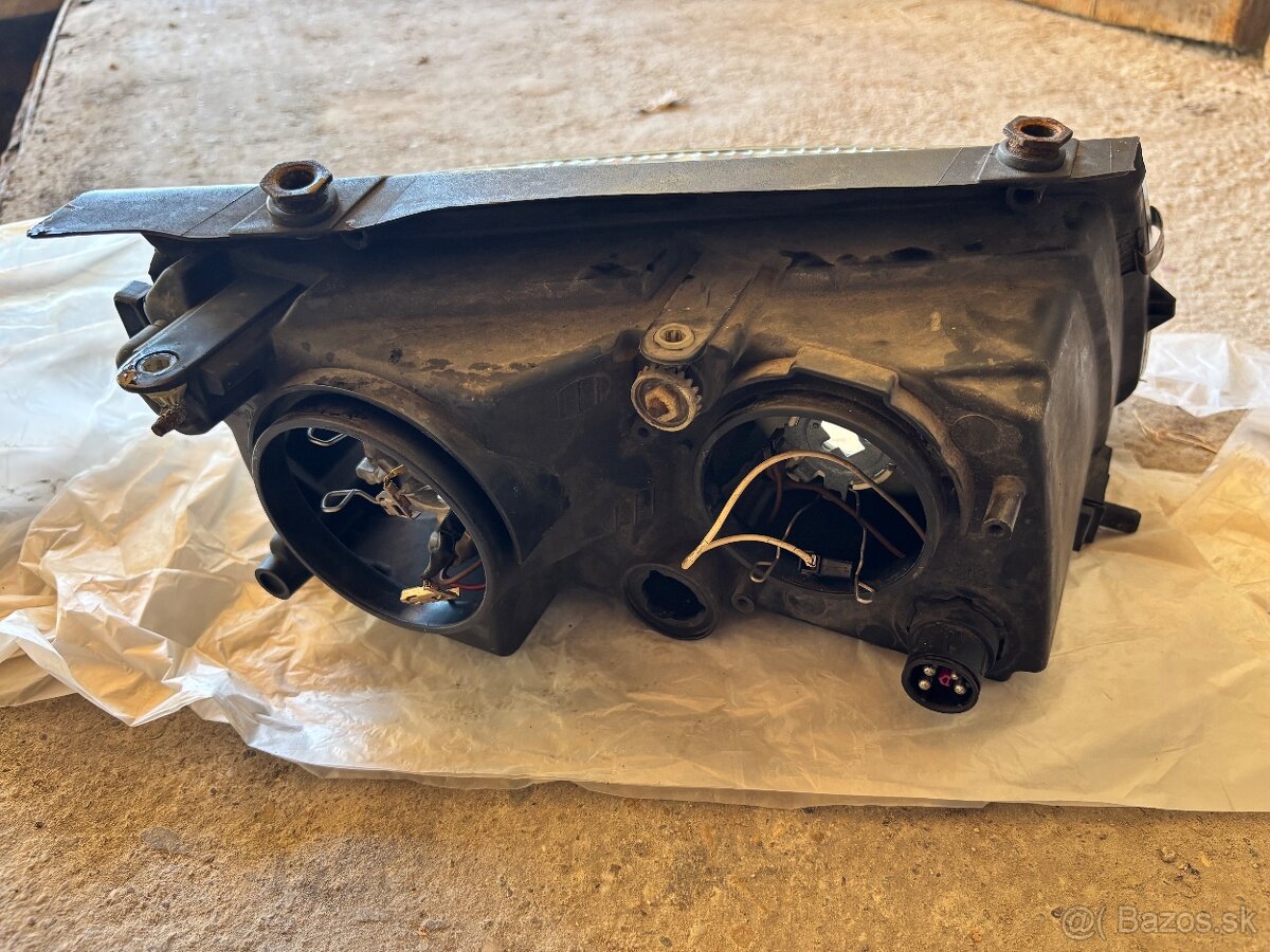 Predné halogénové svetlá VW Passat B5 - 2