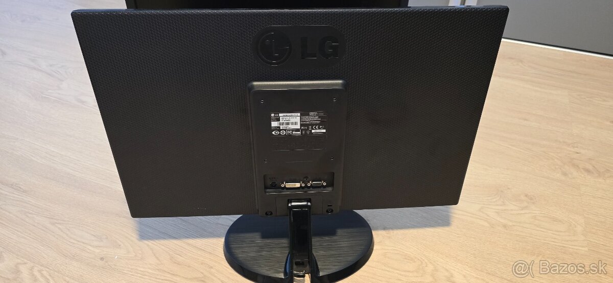 Monitor 24" LG 24EN43TS - 2