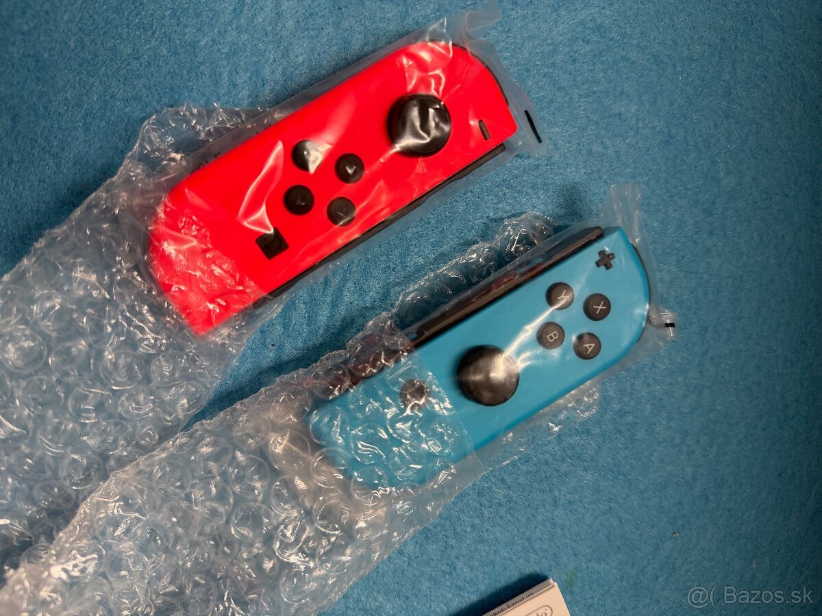Nintendo switch joycony - Červeno - modré originálne - 2