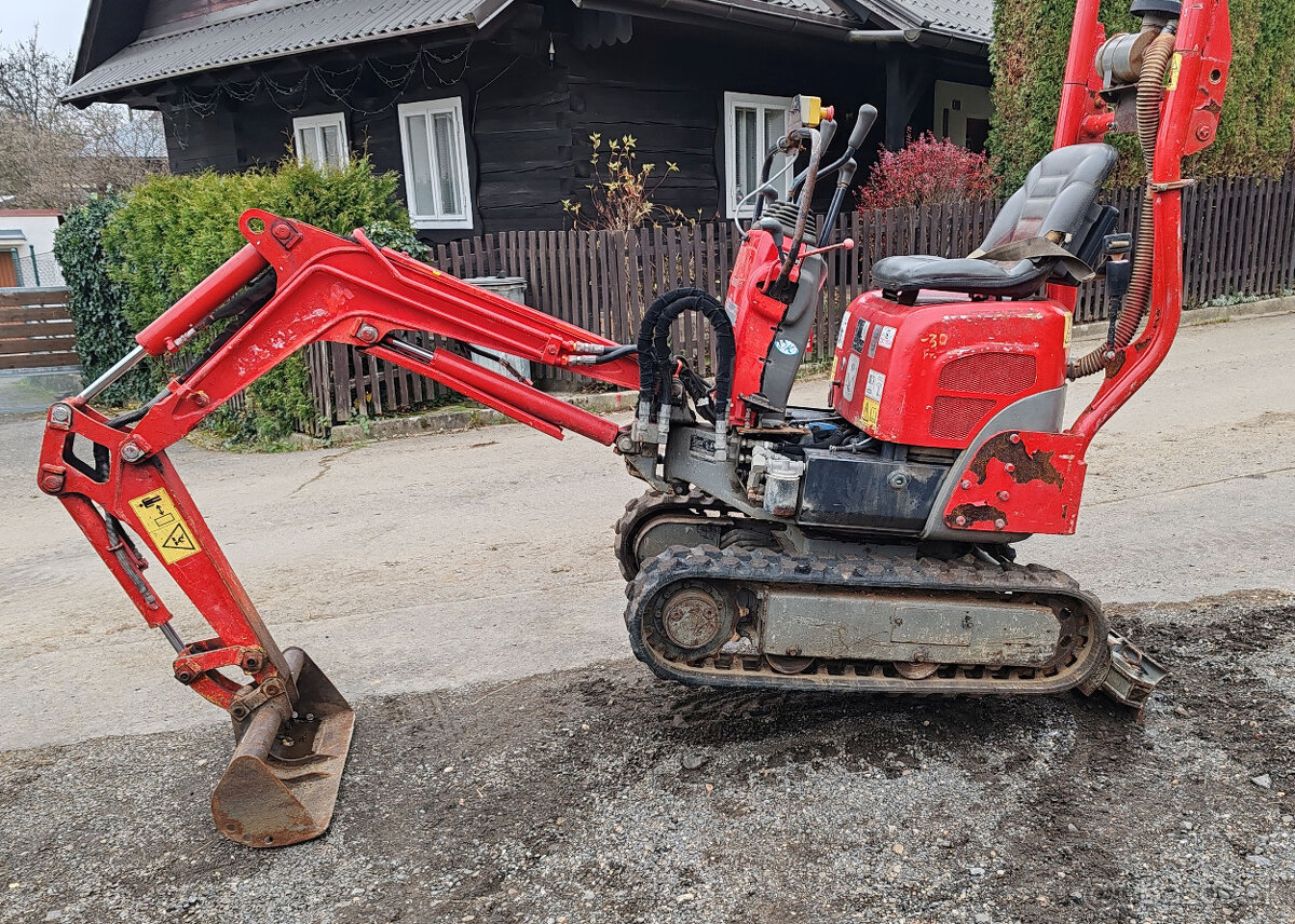 micro bagr yanmar SV08, rok 2016 - 2