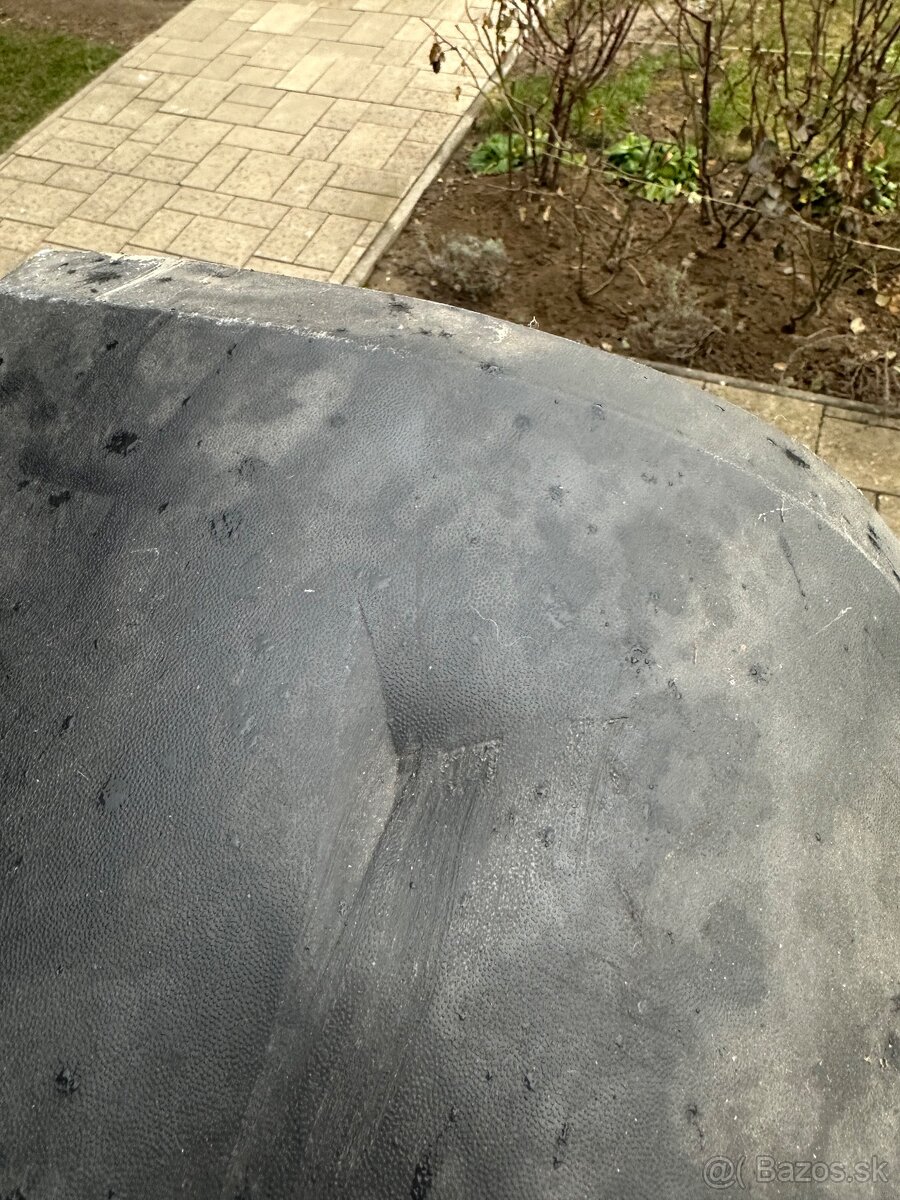 GOLF 5 zadný nárazník čierny. - 2