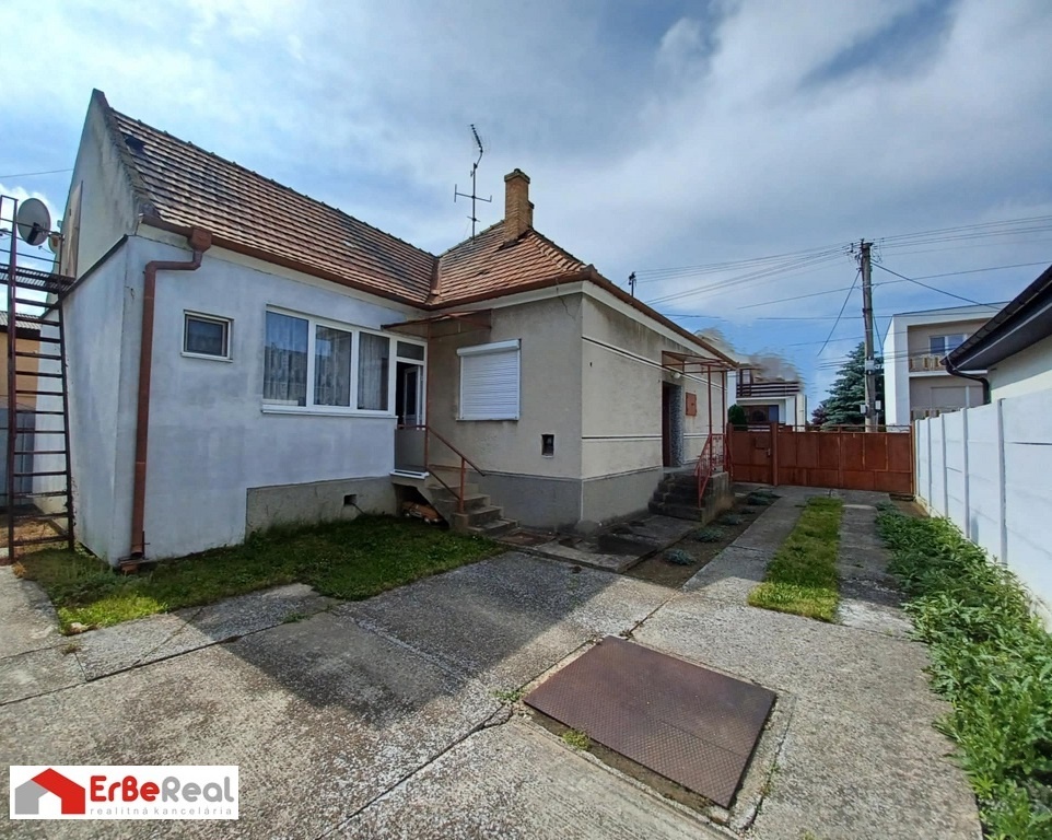 Predaj 4 izbového RD v tichej lokalite obce Veľká Mača - 2