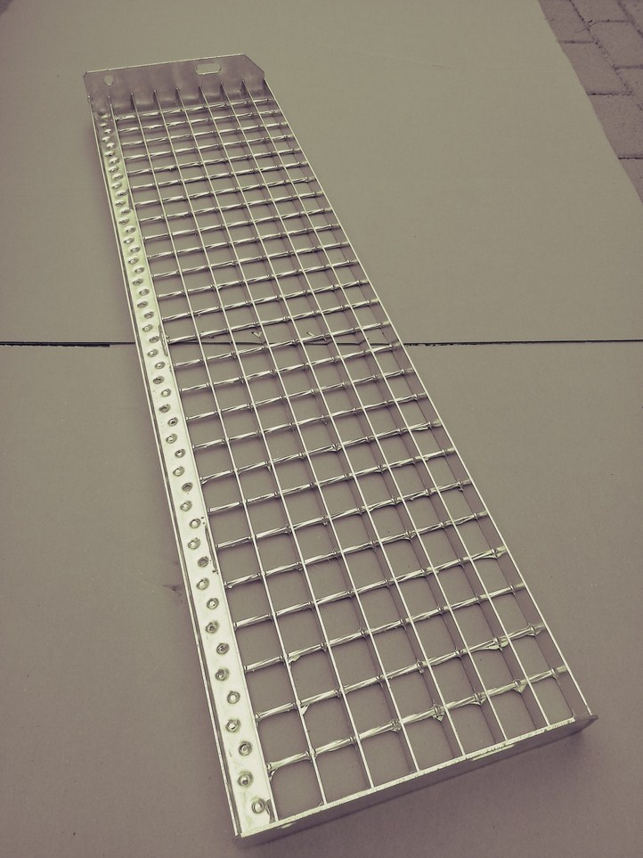 Schodiskový stupeň 1000x270mm 30x2 - 2