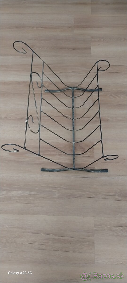 Drziak na noviny - 2