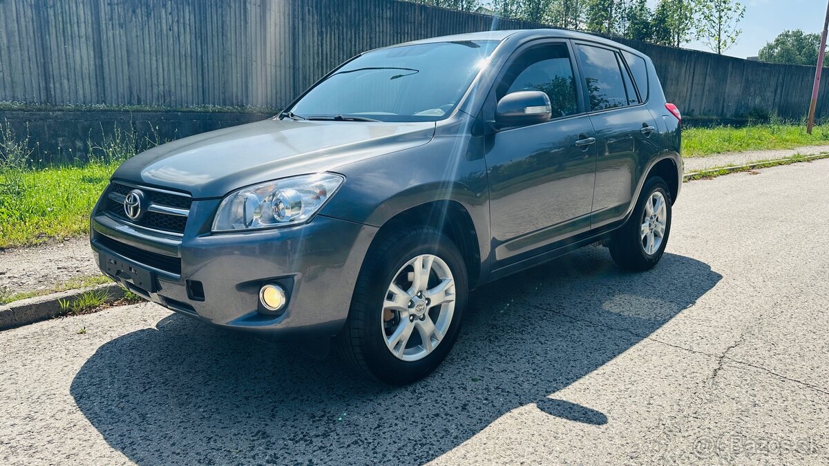 Toyota Rav4 D4-D 4x4 - 2