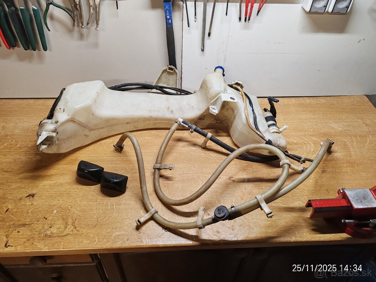 Predám ostrekovače svetiel z punta GT. - 2