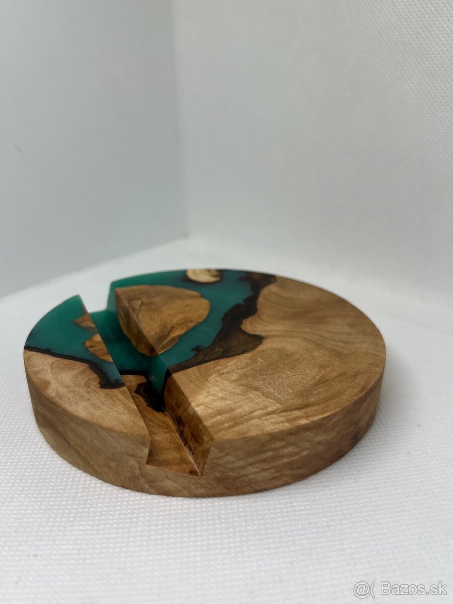 Drevený stojan na telefón - 2