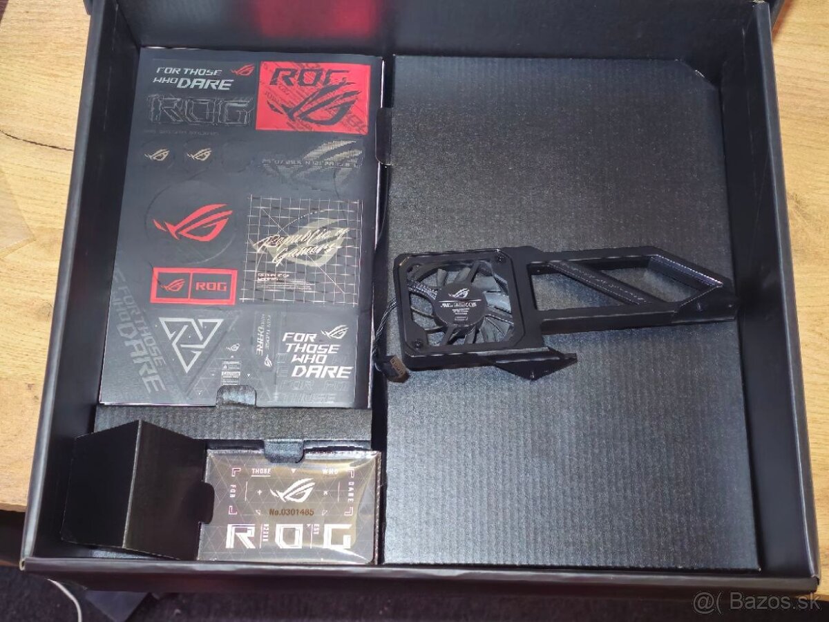 ASUS ROG CROSSHAIR X870E APEX - 2