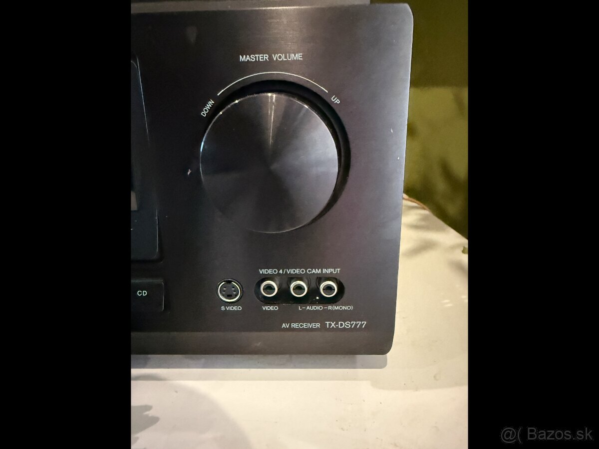 Onkyo receiver - 2