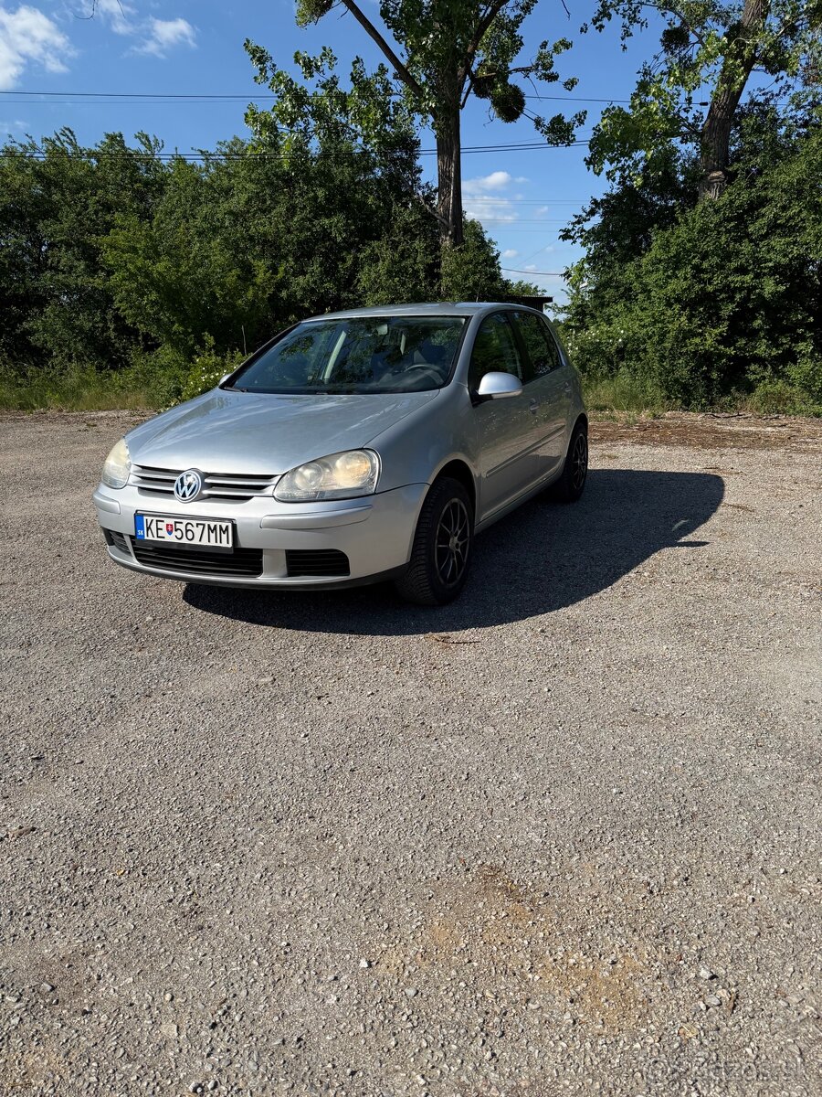 Volkswagen Golf V 1.6 Benzín 2008 - 2