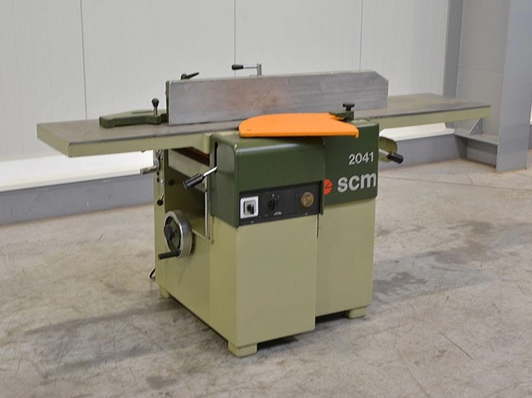 Srovnávačka s protahem SCM 2041 FS - Brno - 2