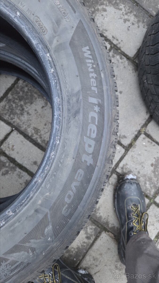 Predam 2 ks pneumatik 225/60 r17 - 2