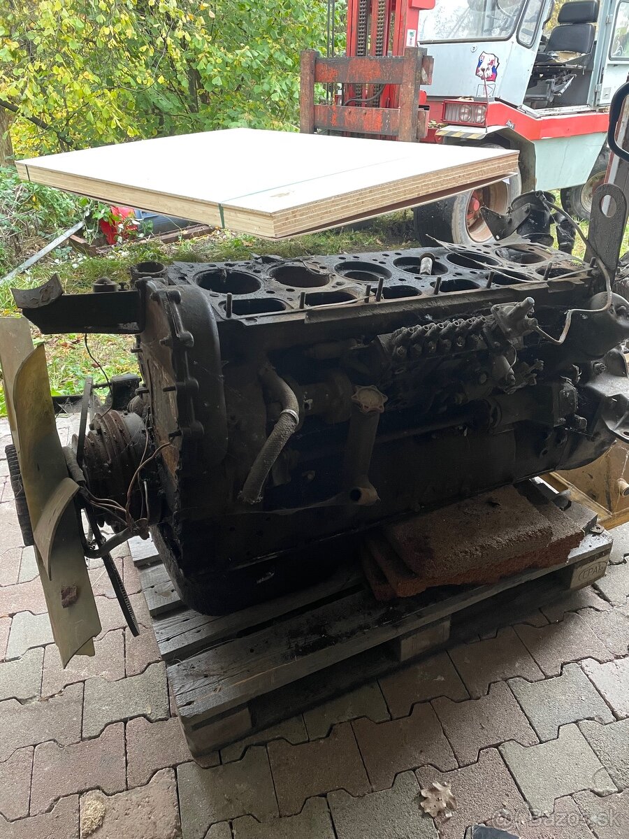 motor LIAZ 300 - 2