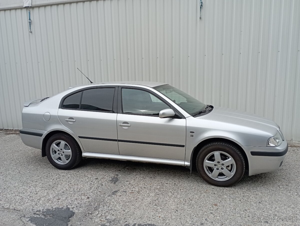 Skoda Octavia 1 - 2