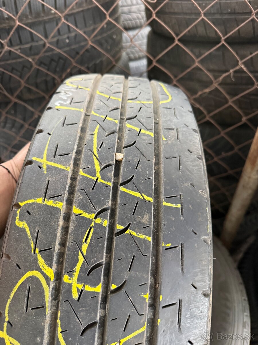 Letné Pneu 215/65r16c - 2