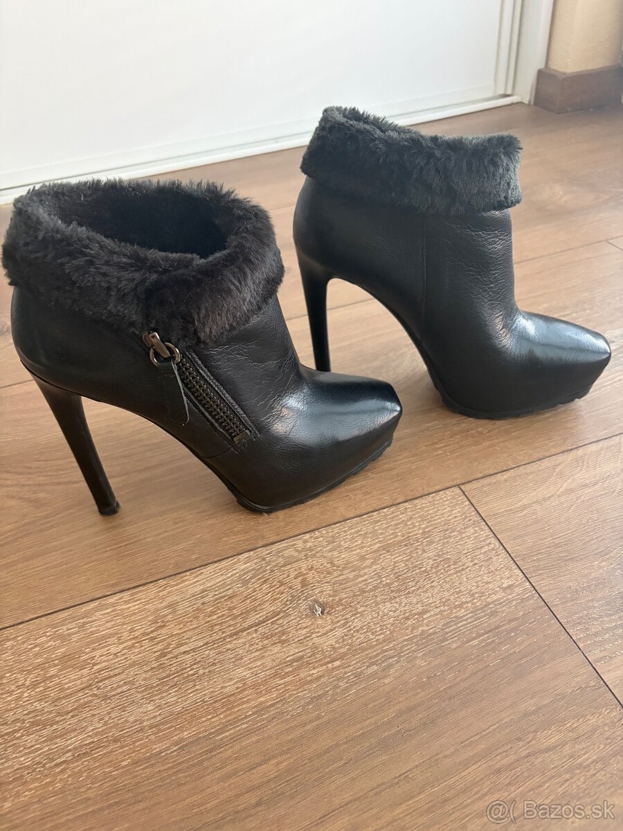 Členkové Guess - 2