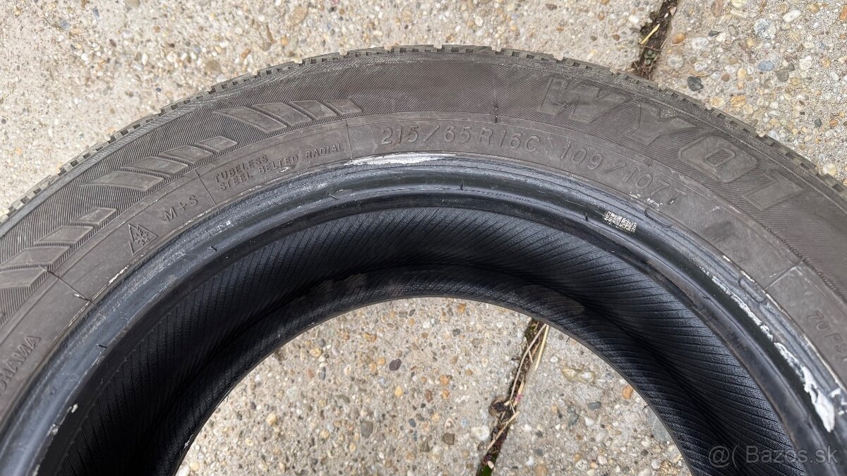 Predám 2x zimné pneumatiky Yokohama WY01 215/65 R16C (109/10 - 2