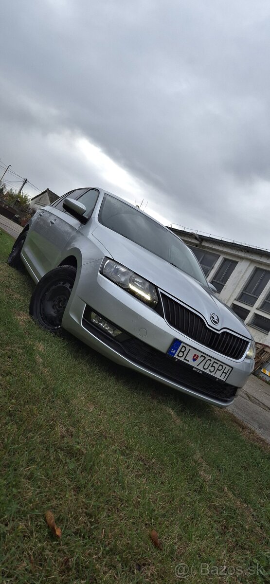 Skoda rapid spaceback - 2