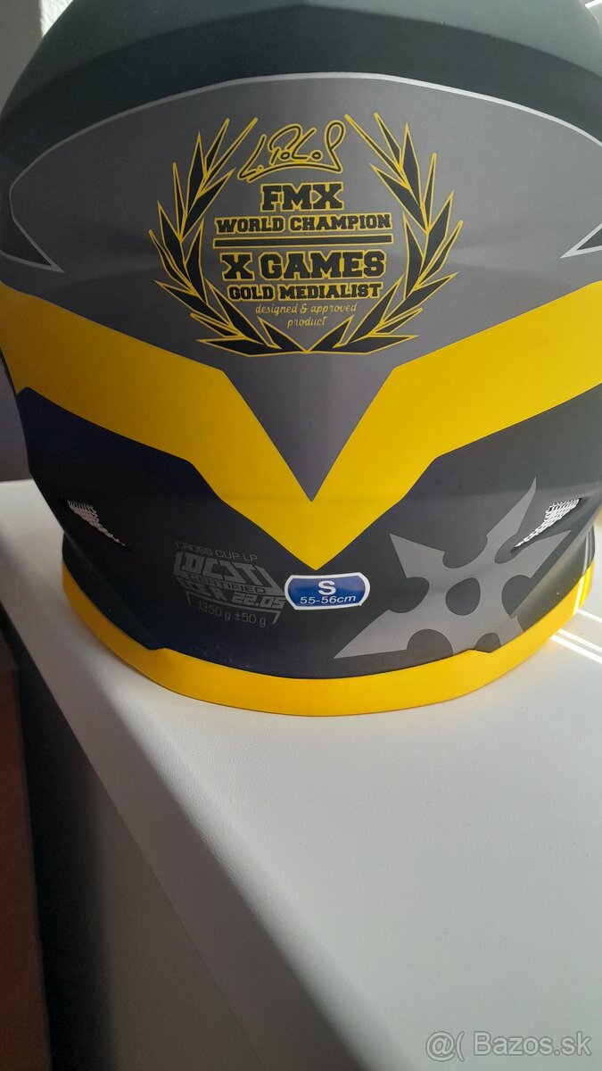 Prilba a okuliare - 2