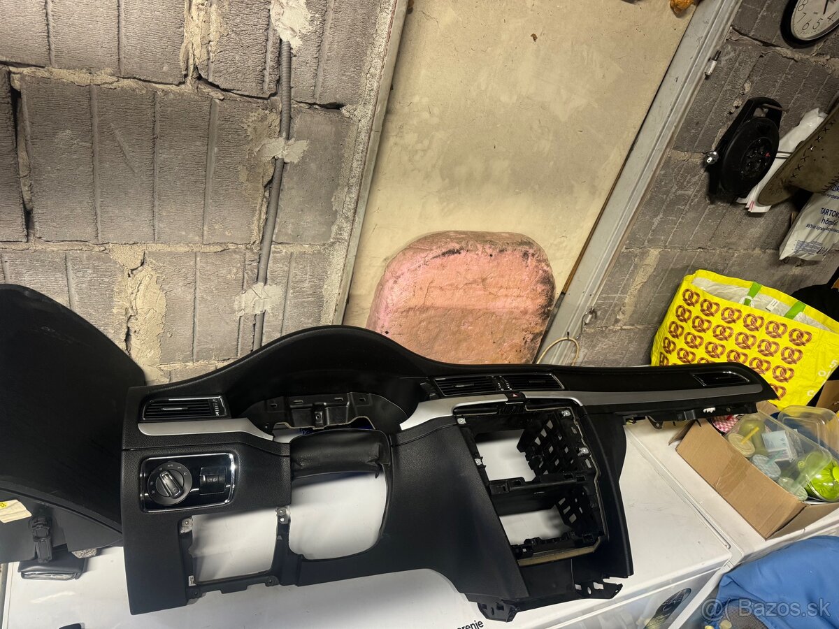 Škoda superb 2 palubná doska airbagy - 2