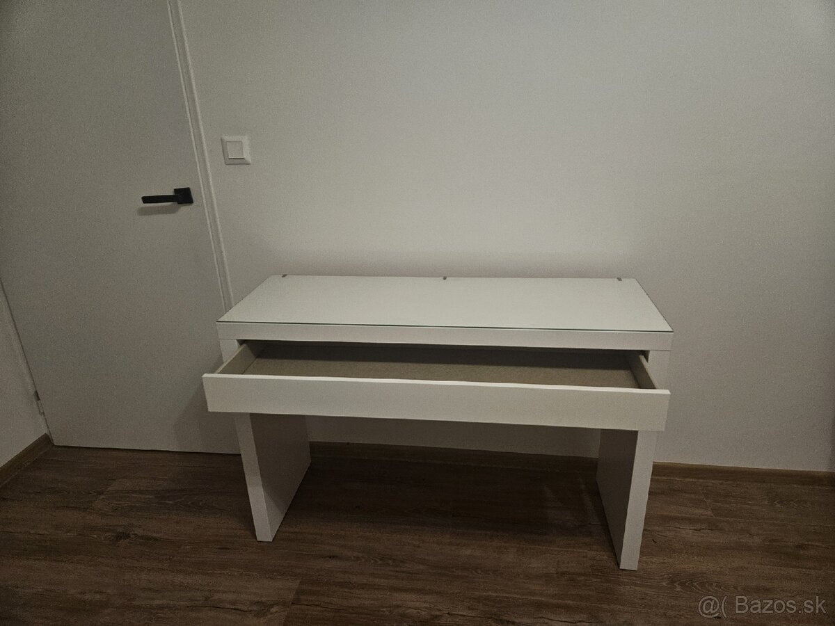 Toaletný stolík z IKEA - 2