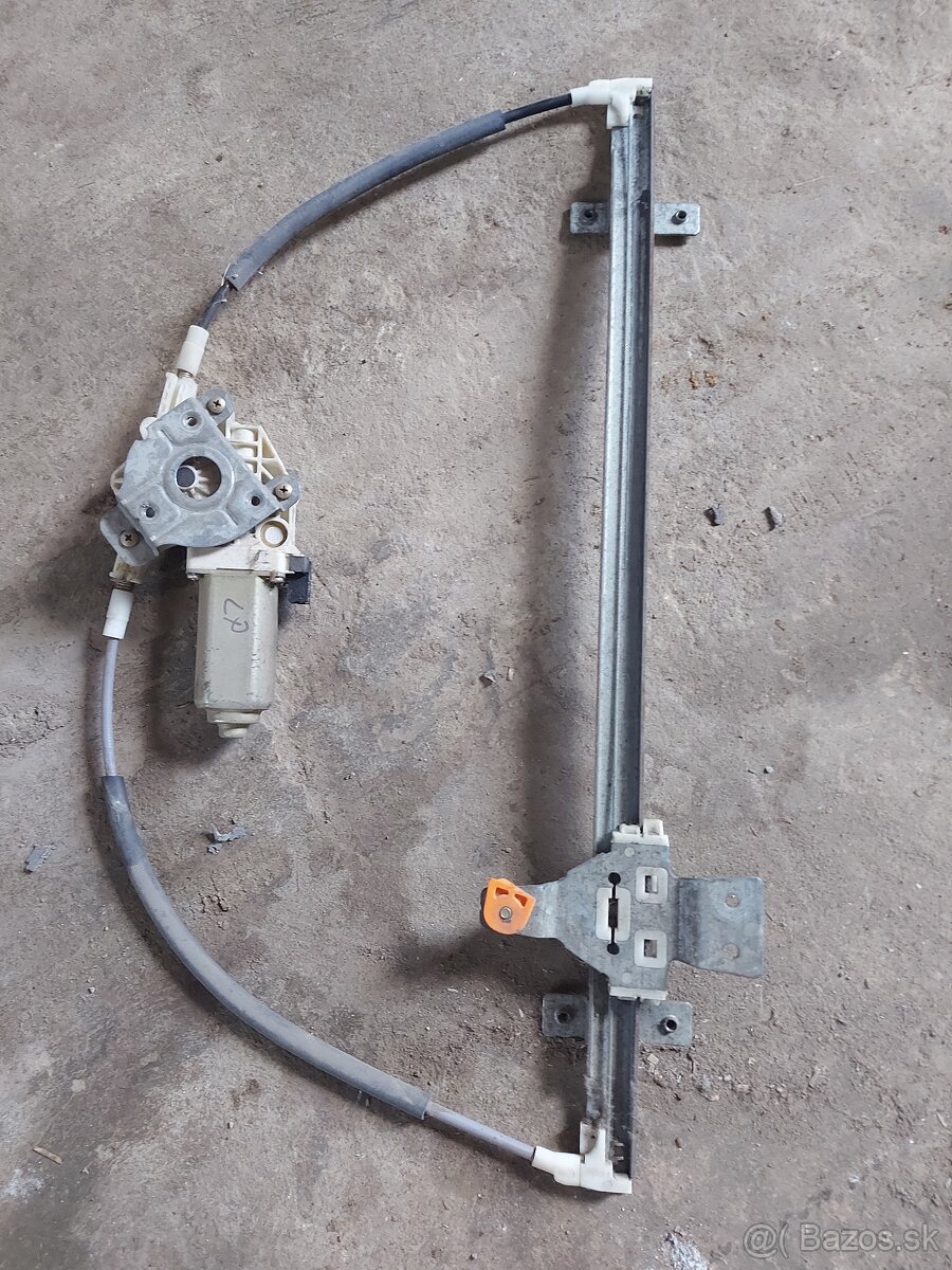 nissan terrano, svetlo - 2