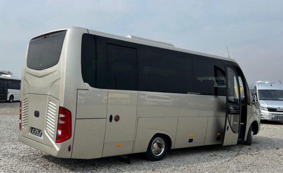 Mercedes 519, 31 miest, novy - 2