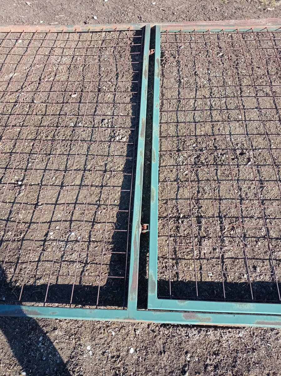 predám dvojdielnu bránu - 2