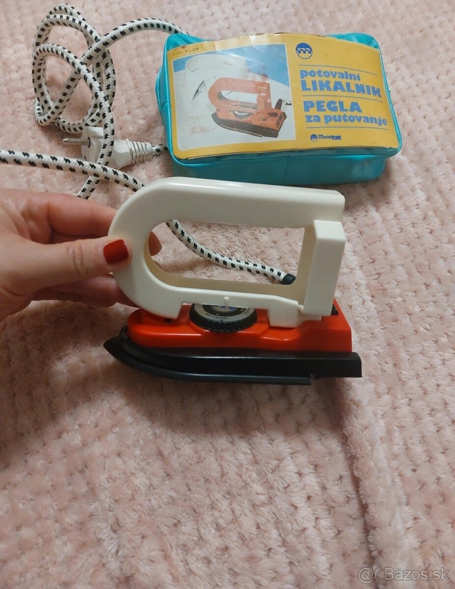 Malá cestovná retro stará žehlička - 2